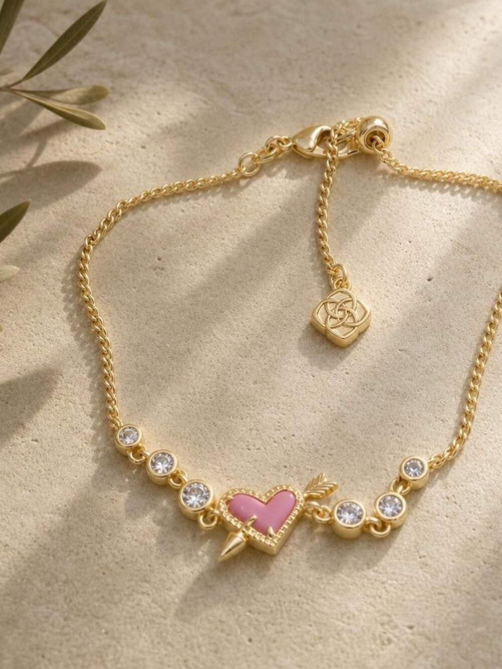 Kendra Scott Ari Heart Arrow Gold Pink Resin Bracelet - Picture 2 of 2